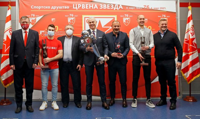 Zvezda: Najbolji su Borjan, Stojadinov, Stankoviæ i fudbaleri