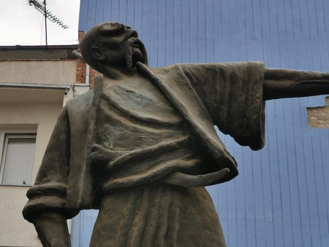 Jataganom i kuburom branio je srpske topove: Znate li gde je spomenik Tanasku Rajiæu? FOTO