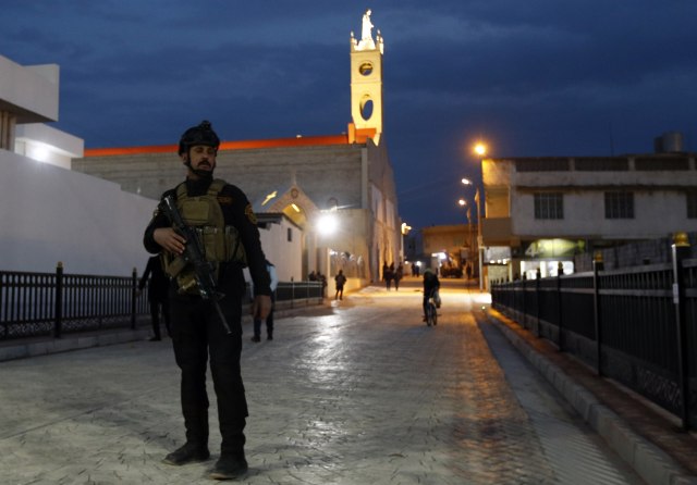 Ko čuva papu u Iraku? VIDEO/FOTO