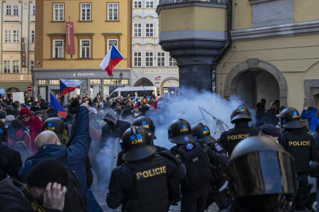 Demonstracije u Češkoj, među uhapšenima i poslanik FOTO