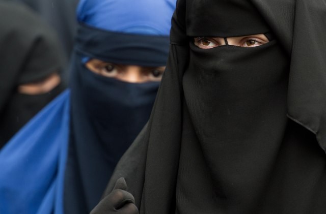 Švajcarci podržali zabranu pokrivanja lica