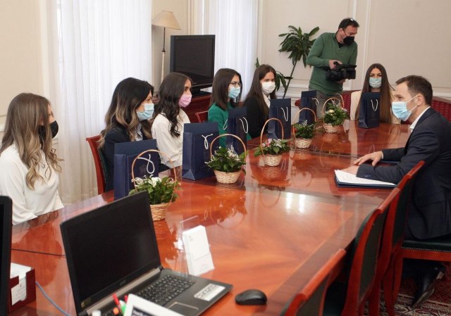 Mali poželeo dobrodošlicu: Šest ekonomistkinja poèinje da radi u Ministarstvu finansija FOTO