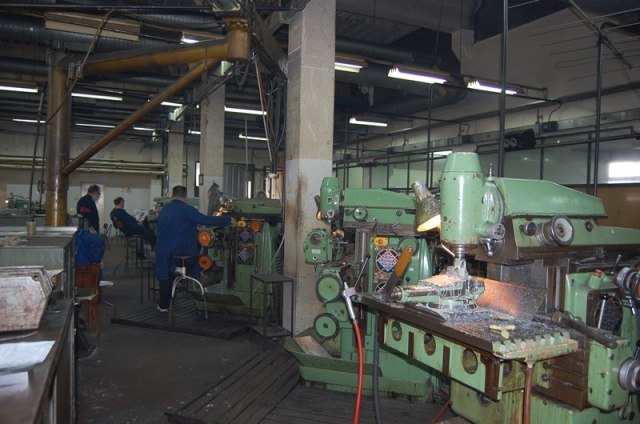 Fabrika iz Čačka ide u stečaj: Radnici dobijaju po 200 evra za svaku godinu provedenu u njoj