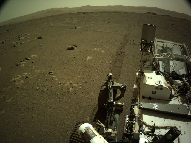 "Èujete li? Ovo sam ja dok se vozim preko kamenja na Marsu"
