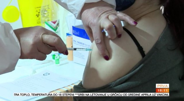 Za tri dana u Srbiji vakcinisano više od 22.000 stranaca: Ko je profitirao? VIDEO