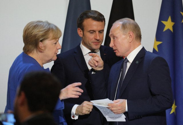 O čemu su razgovarali Merkelova, Putin i Makron?