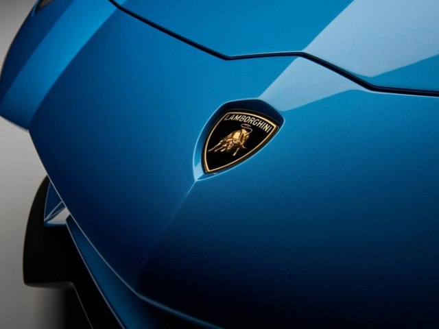 Lamborghini sa printom Majkla Džordana VIDEO