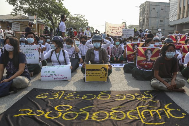 Dva meseca od vojnog puča: Protesti u Mjanmaru FOTO