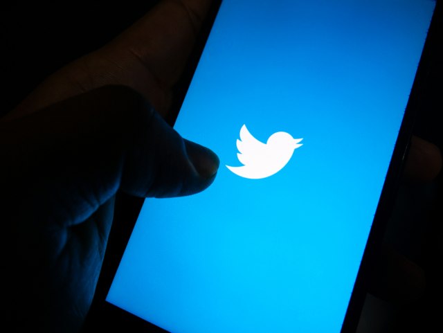 Ispunjeno obećanje: Twitter kažnjen jer nije brisao 
