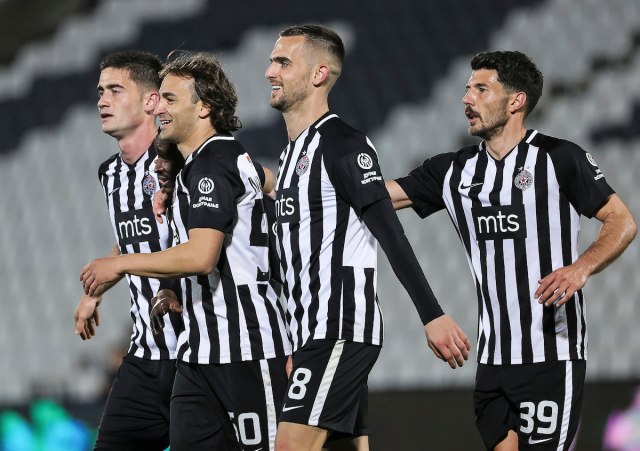 Partizan se lakom "trojkom" zagrejao za "veèiti" derbi VIDEO