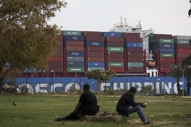 Egipat će tražiti milijardu $ odštete zbog blokade Sueckog kanala: Od koga?