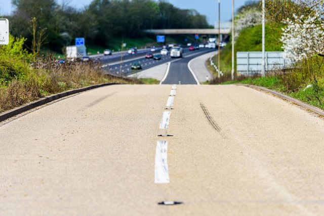 Betonski putevi protiv asfaltnih: Koji su bolji i bezbedniji?