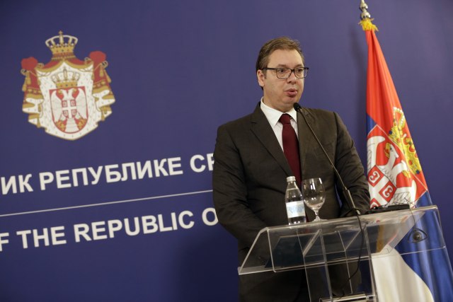 Vučić čestitao Uskrs; 