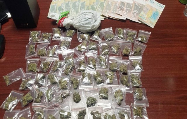 Uhapšen sa 62 kesice marihuane