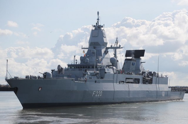 Rusija počela da razmešta ratne brodove