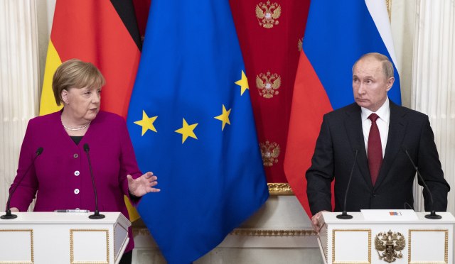 Merkelova i Putin razgovarali telefonom: Šta je zatražila nemačka kancelarka?