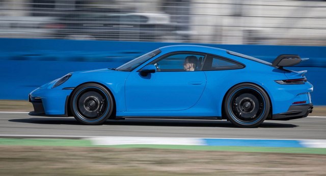 Test izdržljivosti: Porscheom prešli 5.000 km vozeæi konstantno 300 km/h