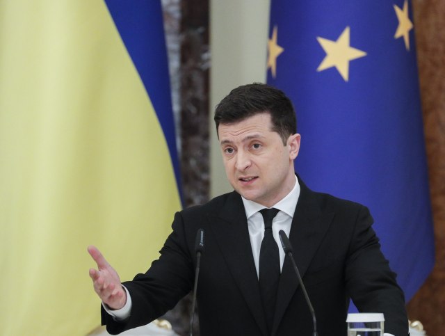 Tenzije rastu: Ukrajinski predsednik u poseti Donbasu
