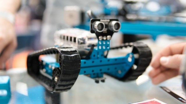 Šiđani na međunarodnom takmičenju: Zadatak - robot
