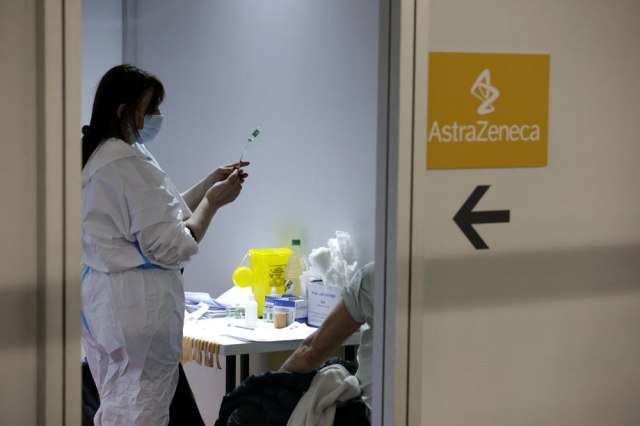 "Svi postali struènjaci za vakcine; Srbiji trebalo da stigne mnogo više Astrazeneke"