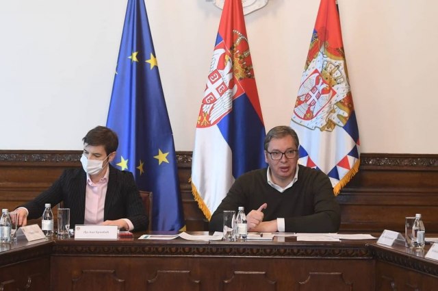 Vučić i Brnabićeva sa predstavnicima zdravstvenih institucija