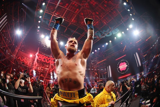 Jutjuber nokautirao bivšeg MMA šampiona VIDEO