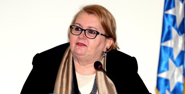 Ministarka Turković poslala instrukcije o postupanju sa non pejperima