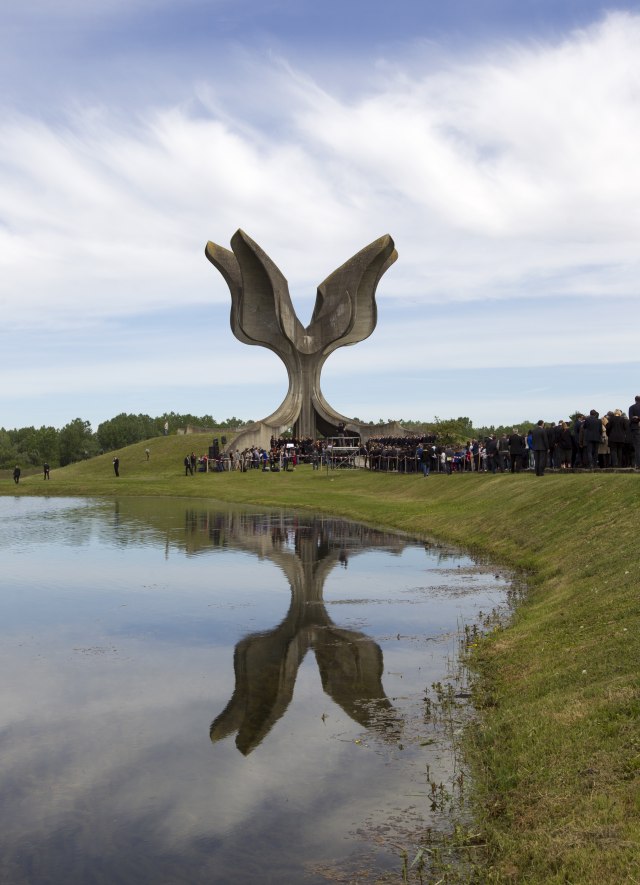Sutra komemoracija u Spomen-parku Jasenovac; 