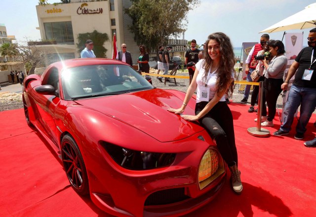 Liban predstavio svoj prvi električni automobil VIDEO