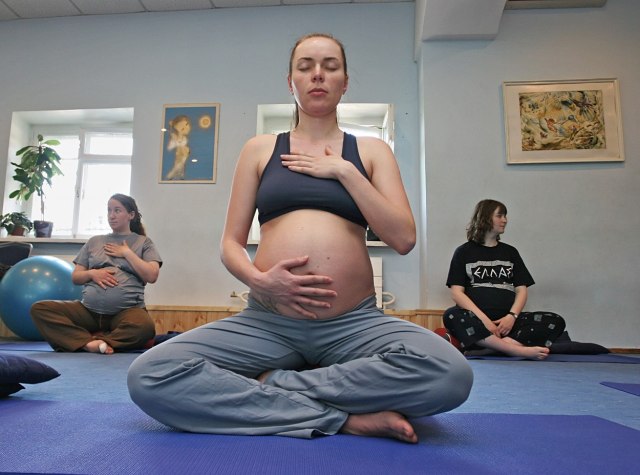 Govore joj da je loša majka jer trenira u 9. mesecu trudnoće VIDEO