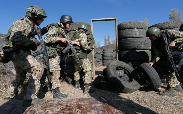 Rusi rasporeðuju vojsku, Ukrajina zove NATO u pomoæ VIDEO
