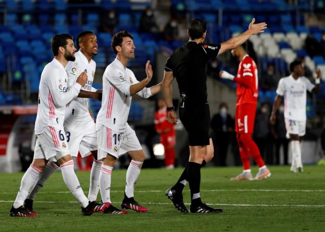 Lud meè u Madridu, Azar spreèio poraz Reala u nadoknadi VIDEO