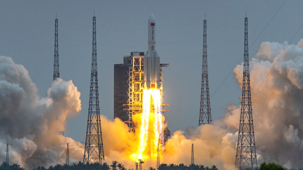 Svemir i Zemlja: Ostaci kineske rakete se "raspali nad Indijskim okeanom&#x201c;