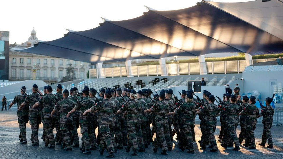 Francuska i islam: Naèelnik Generalštaba francuske vojske o kontroverznom pismu - "napustite armiju pa se bavite politikom"