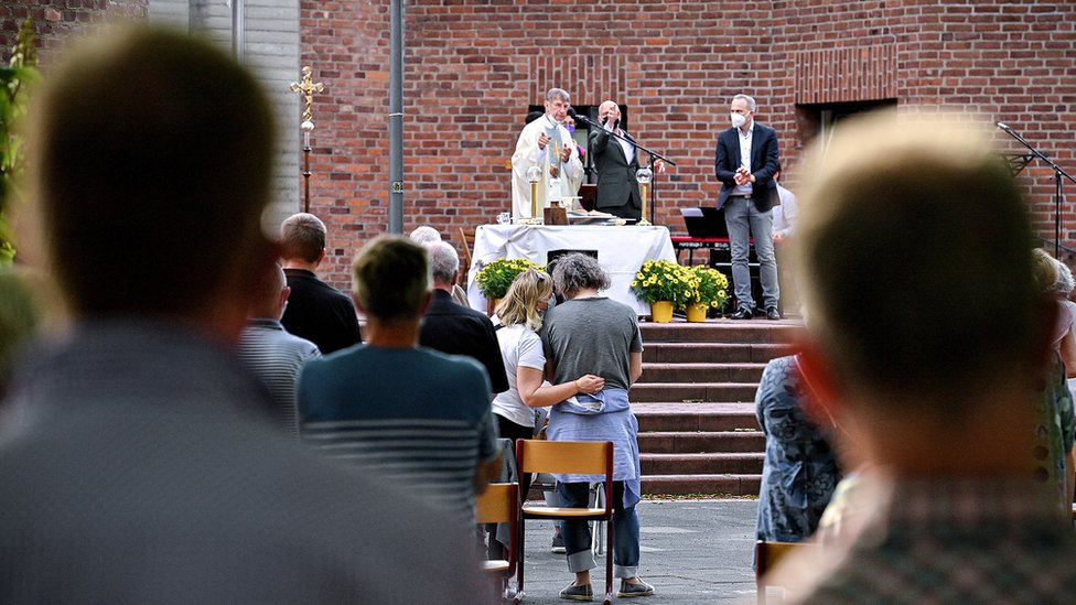 Nemaèka i homoseksualnost: Sveštenici daju blagoslov istopolnim parovima
