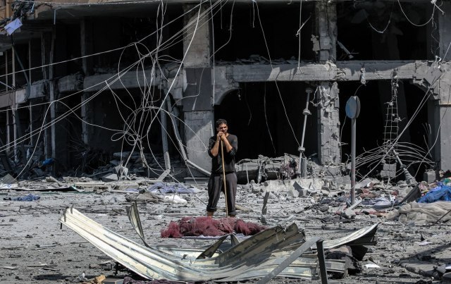 Tower demolished; Gaza commander killed; A synagogue burning;