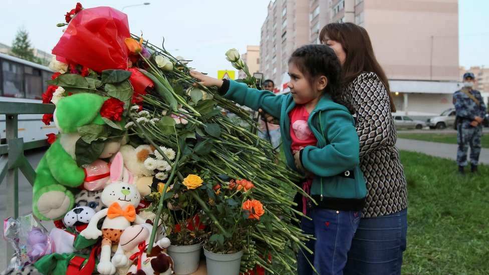 Pucnjava u Rusiji, dan kasnije: Kazanj tuguje, politièari traže pooštravanje pravila o nabavci oružja
