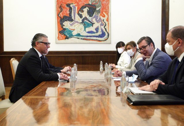 Czech Ambassador with Vučić PHOTO