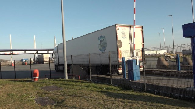 Migranti pokušali da uđu u Mađarsku, krili se u kamionu