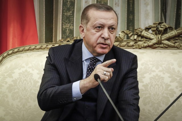 Erdogan: Proklinjem vas