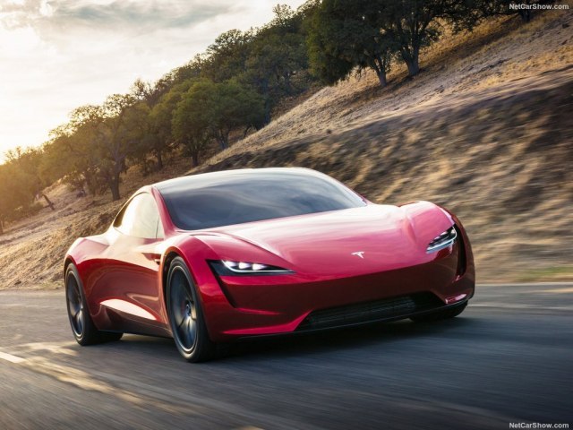 Tesla Roadster SpaceX do 100 km/h za 1,1 sekund!