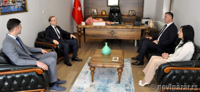 Novi Pazar: Gradski zvaničnici u poseti turskom konzulatu
