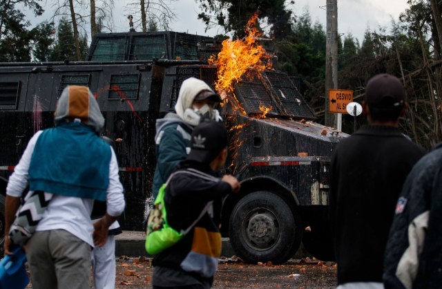 Haos u Kolumbiji: Vojska na ulicama - uveden policijski èas FOTO