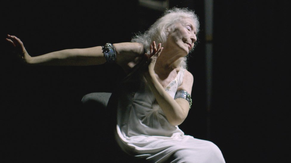 Australija i žene: I u 106. godini pleše, snima filmove, piše i zabranjuje reè "stara&#x201c;