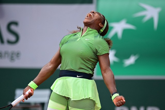 Serena slavila u tri seta, pobeda Sabalenke