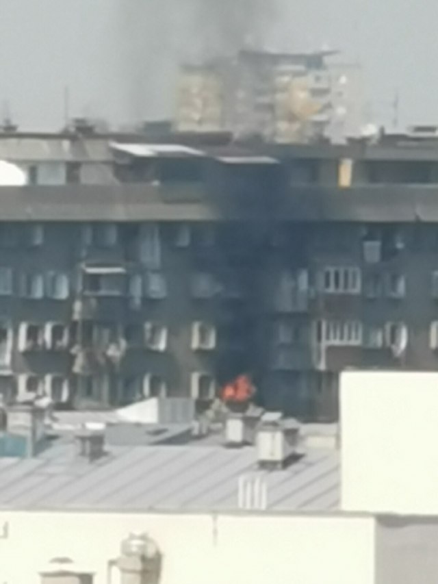Požar u "televizorkama", gorele stvari na terasi VIDEO/FOTO