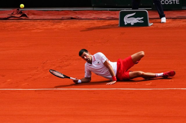 Nestvaran poen Novaka, pao i 