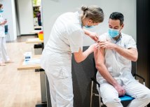 EPA-EFE/ROB ENGELAAR ↑ collapse