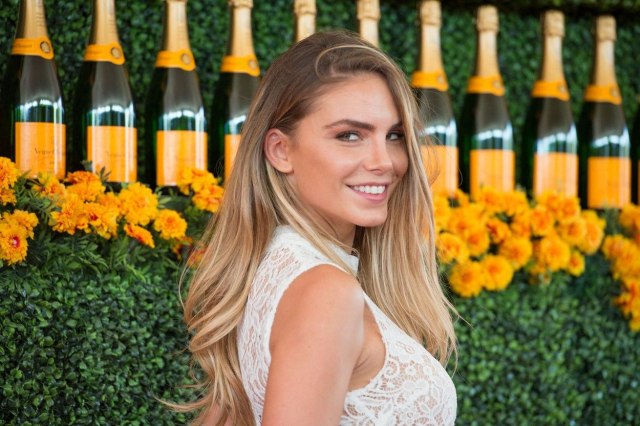 Nina Senièar u bikiniju poruèila: "Teleportujte me ovde" FOTO