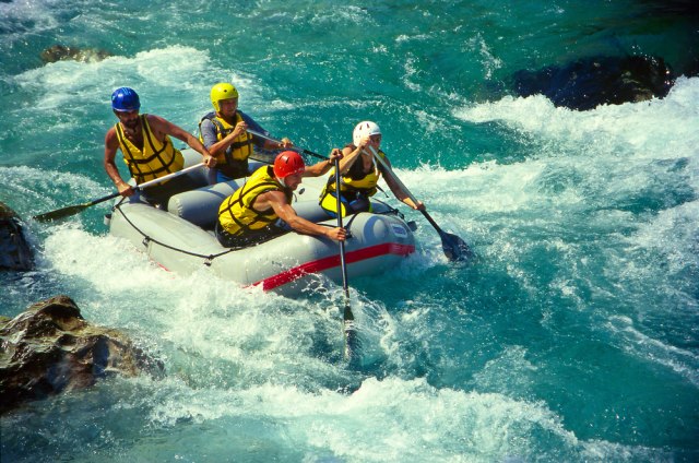Rafting Tarom – idealan za adrenalinske zavisnike